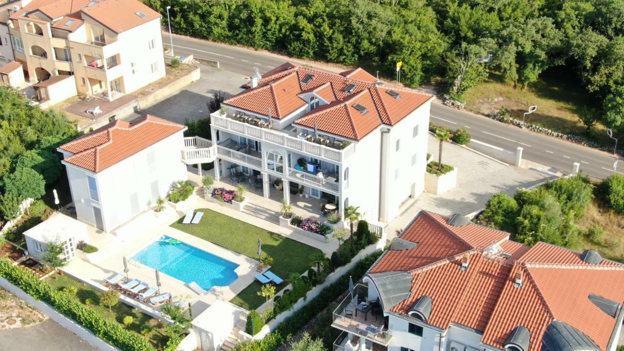 Deluxe Apartments Vila Carissa マリンスカ エクステリア 写真
